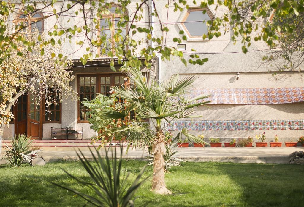 Guest House Ikathouse Marghilon Екстериор снимка